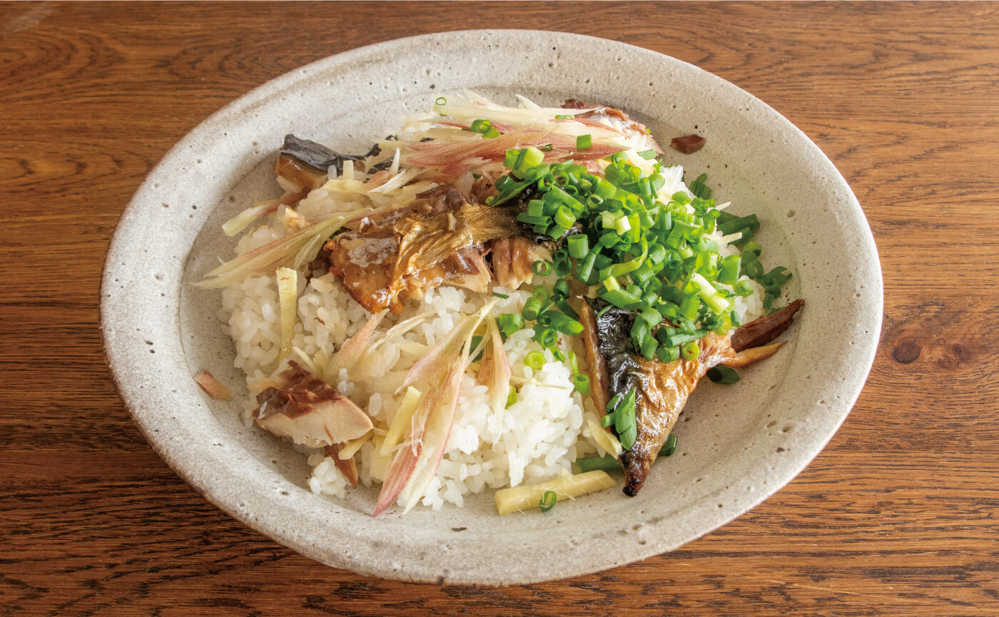 焼きサバと薬味の混ぜ寿司